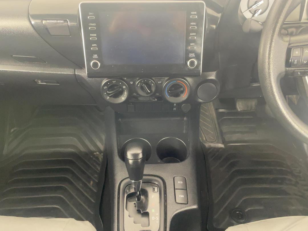 Photo '18' of Toyota Hilux