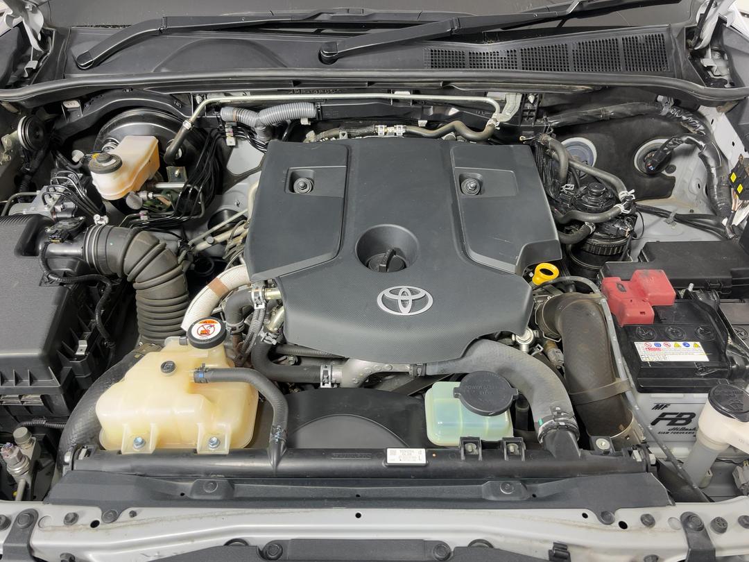Photo '13' of Toyota Hilux