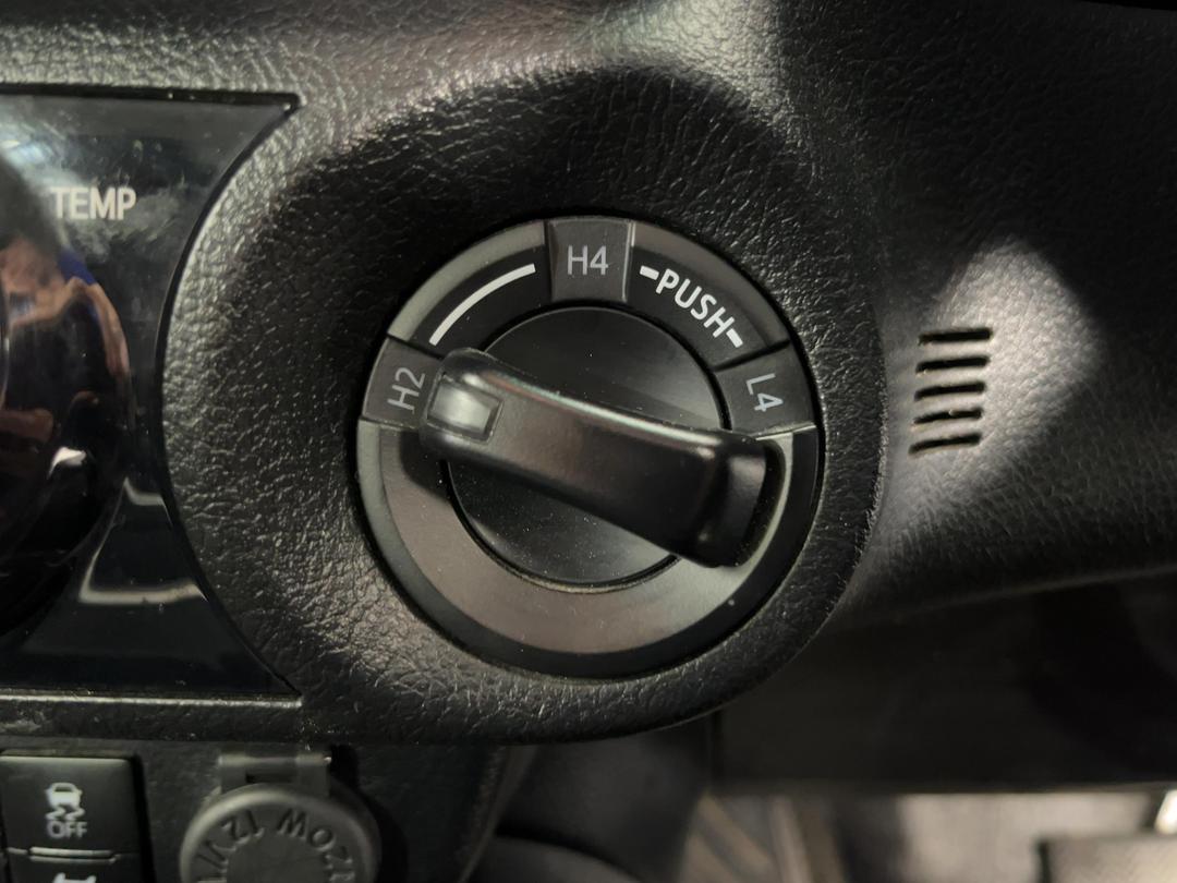 Photo '29' of Toyota Hilux