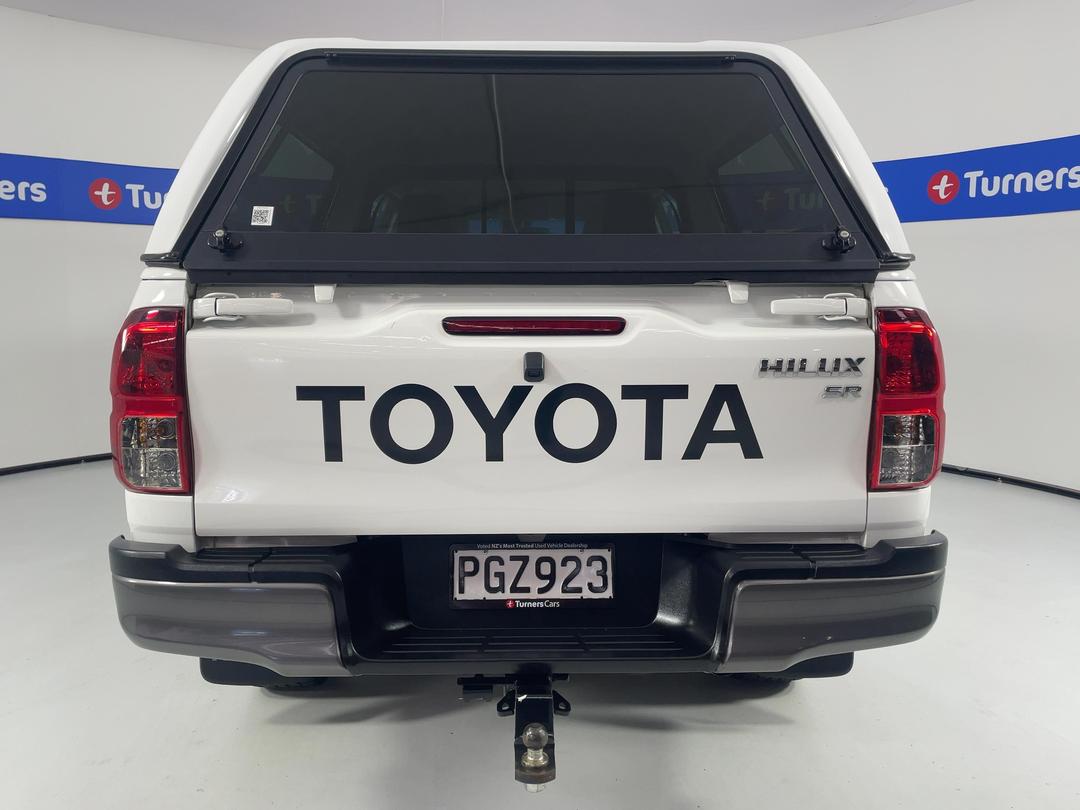 Photo '6' of Toyota Hilux