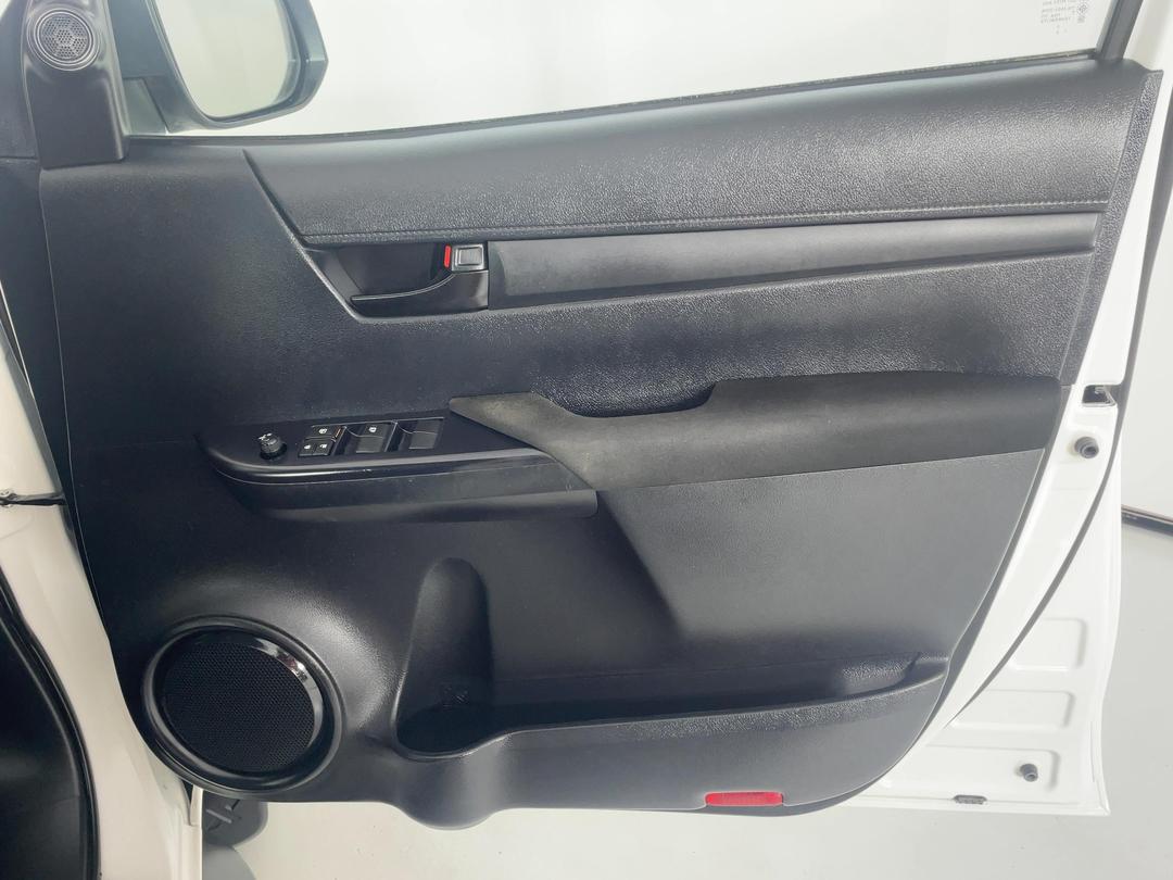 Photo '15' of Toyota Hilux