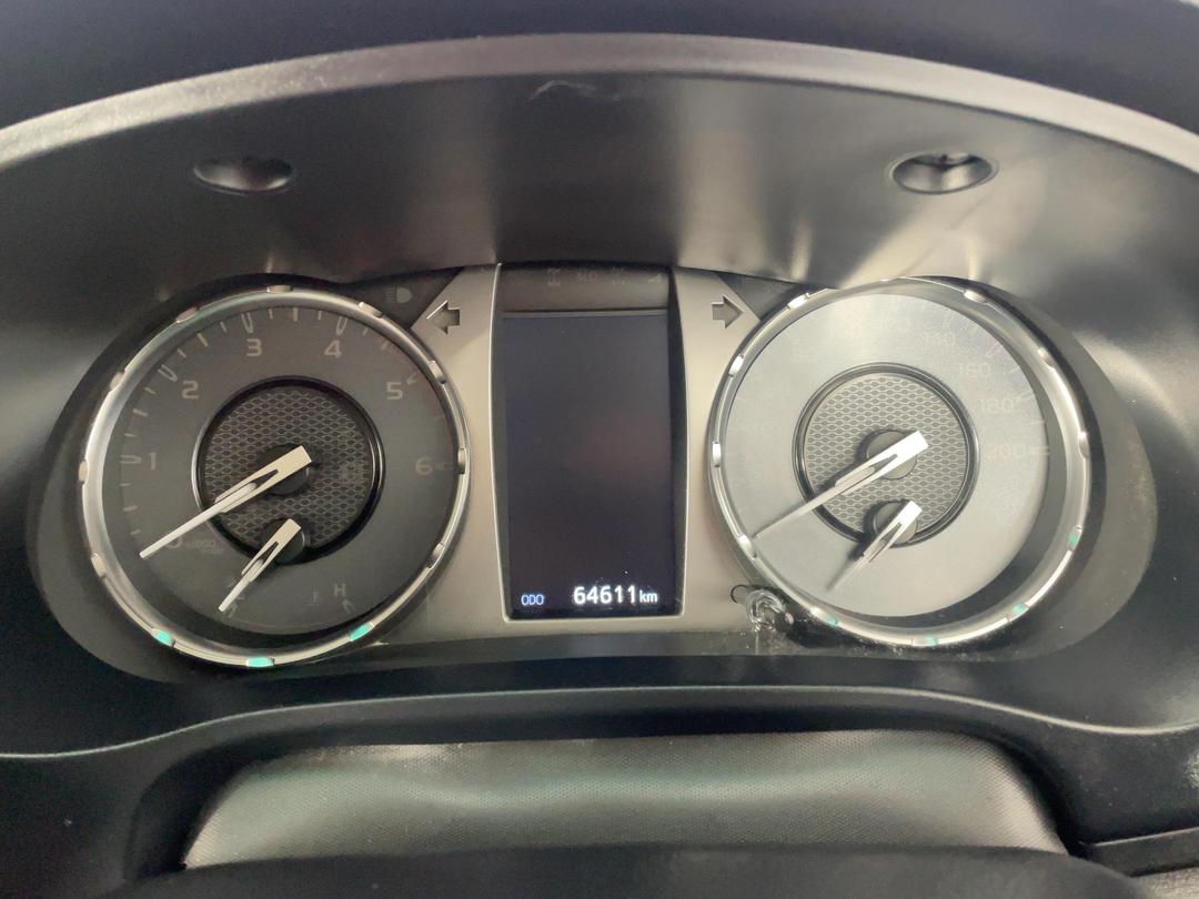 Photo '21' of Toyota Hilux