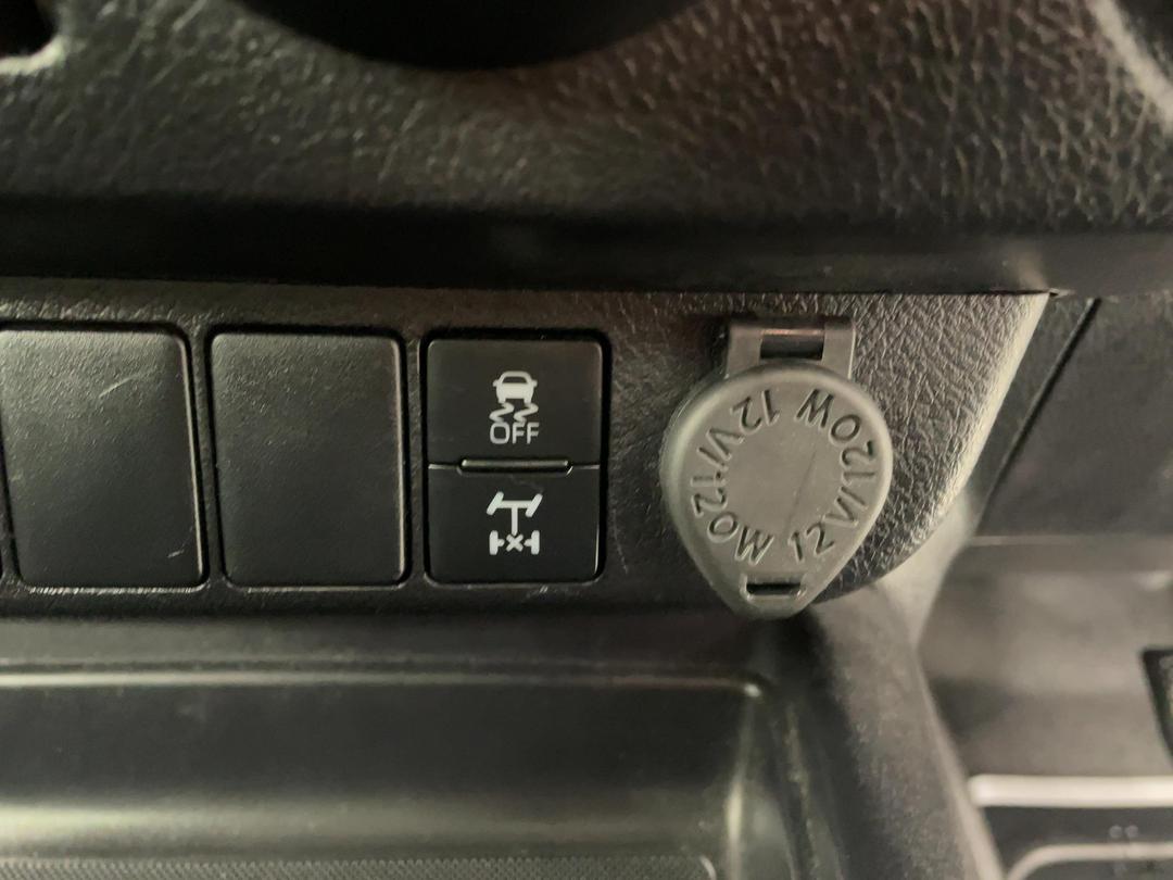 Photo '27' of Toyota Hilux