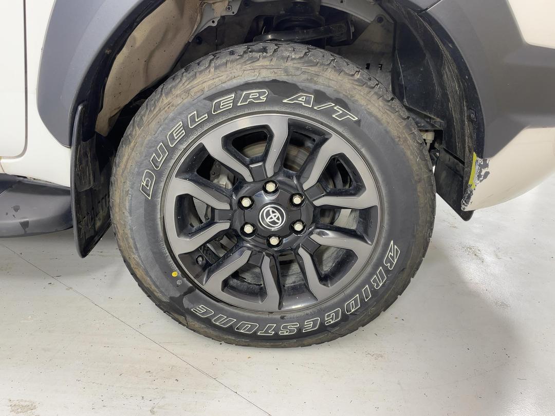 Photo '9' of Toyota Hilux