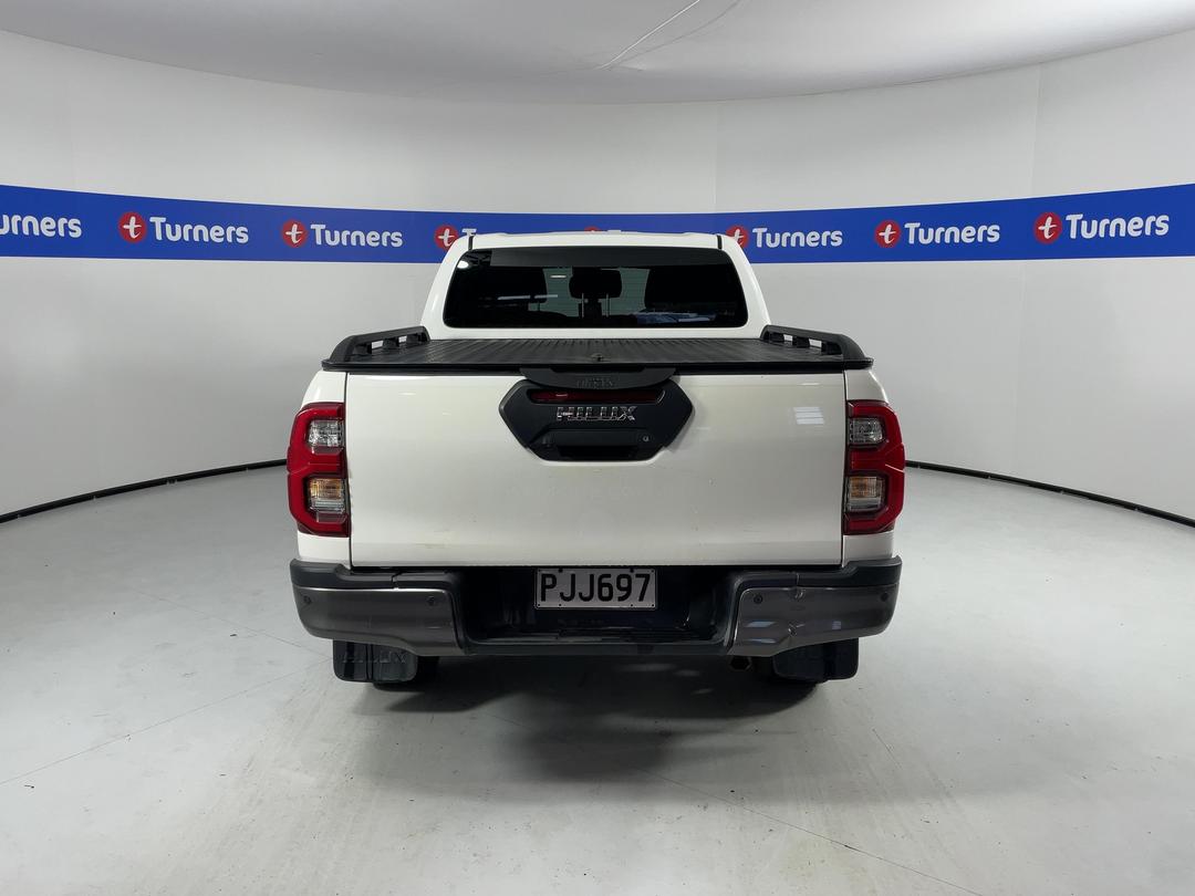 Photo '6' of Toyota Hilux