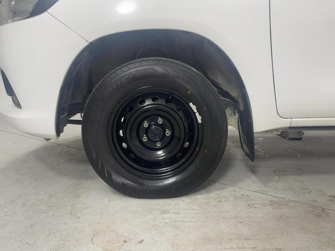 Photo '10' of Toyota Hilux