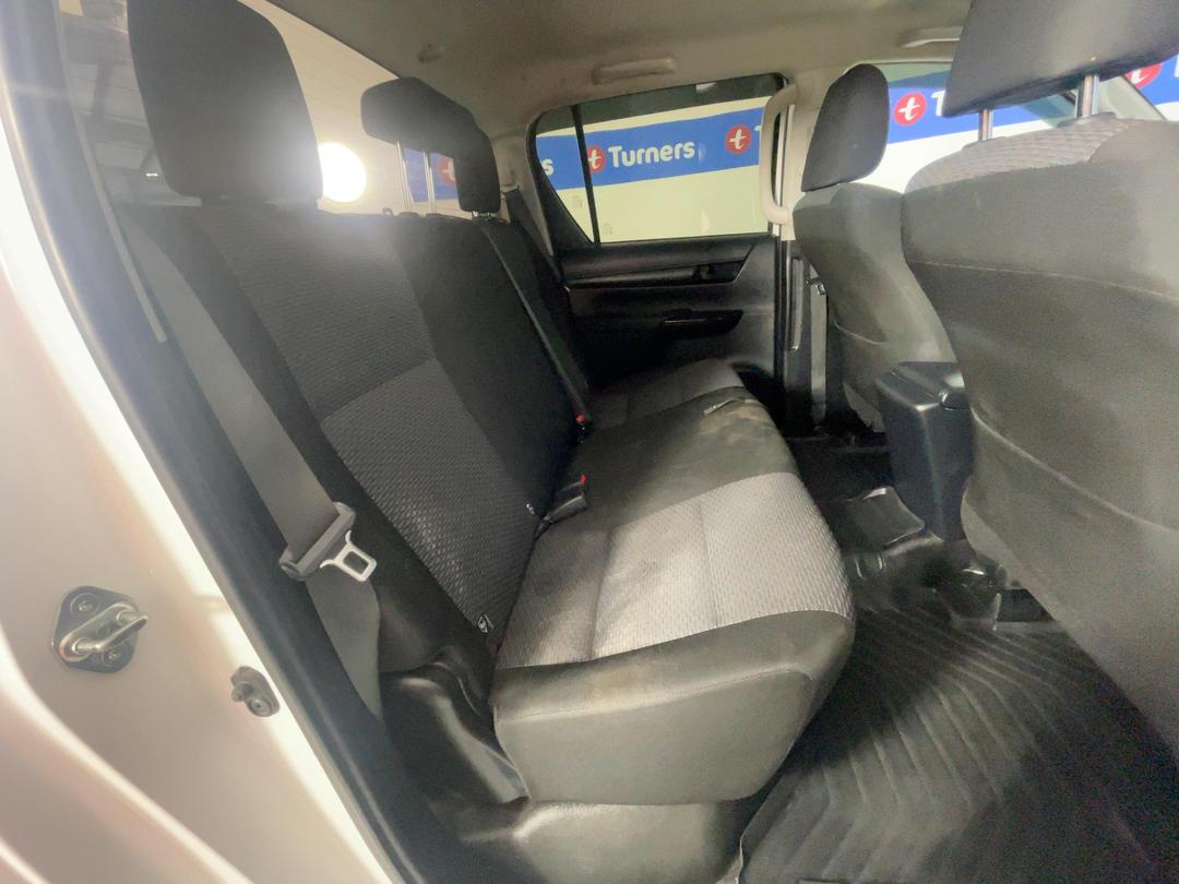 Photo '20' of Toyota Hilux