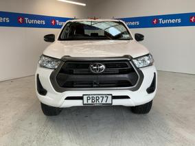 Photo '2' of Toyota Hilux