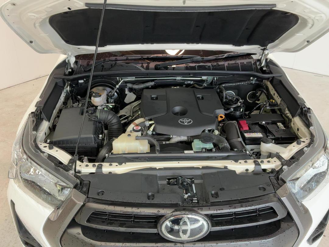 Photo '13' of Toyota Hilux