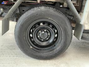 Photo '12' of Toyota Hilux