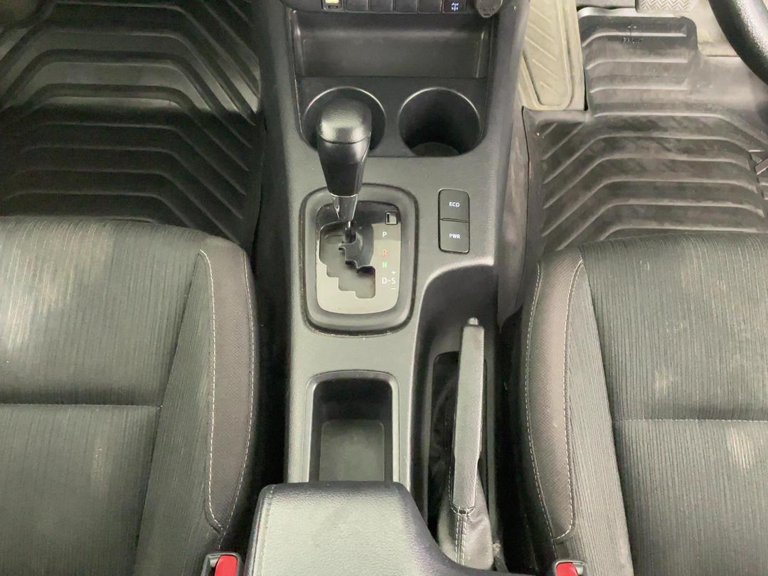 Photo '18' of Toyota Hilux