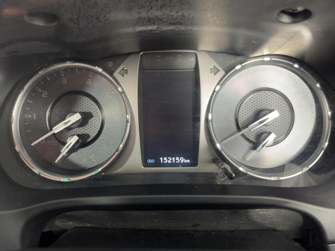 Photo '21' of Toyota Hilux