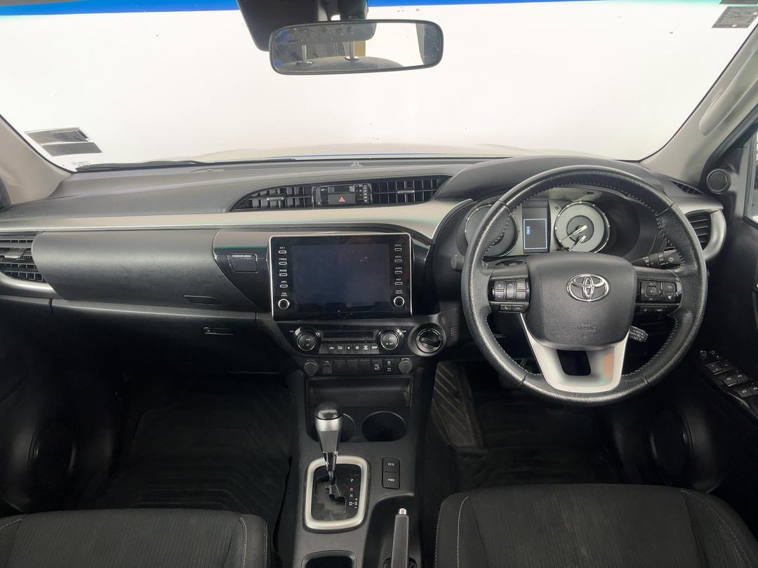 Photo '17' of Toyota Hilux