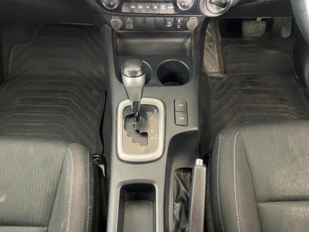 Photo '18' of Toyota Hilux