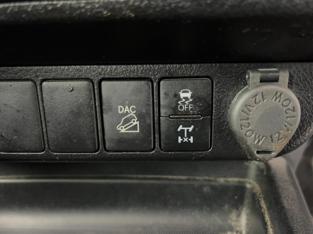 Photo '29' of Toyota Hilux