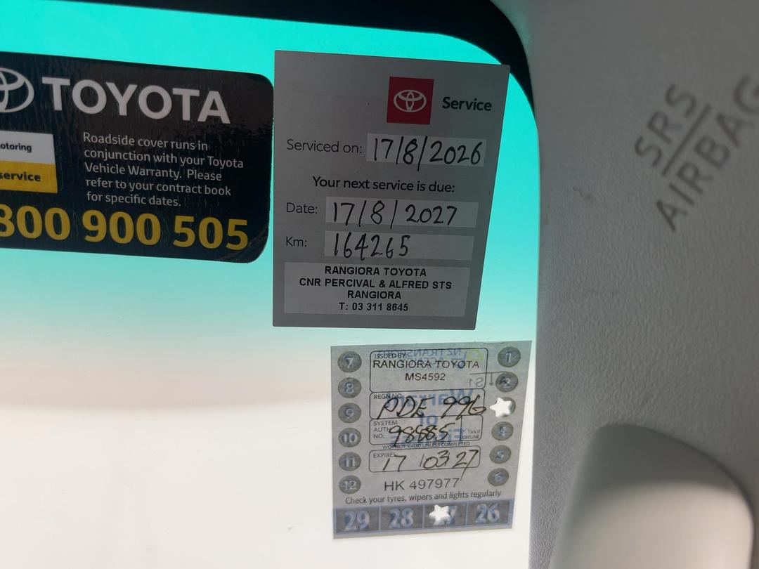 Photo '34' of Toyota Hilux