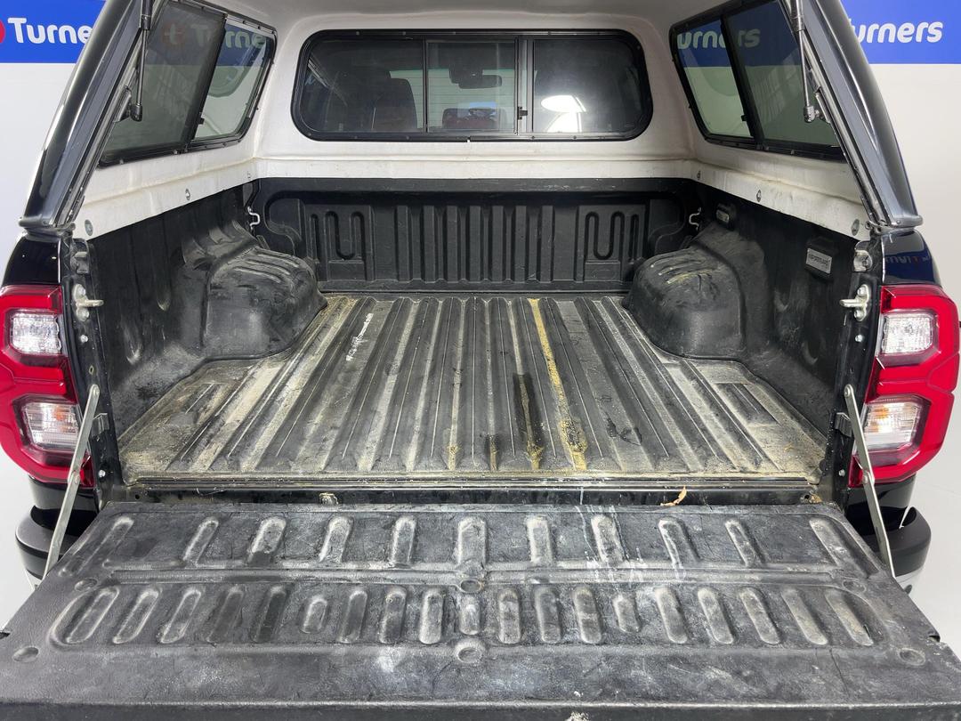Photo '14' of Toyota Hilux