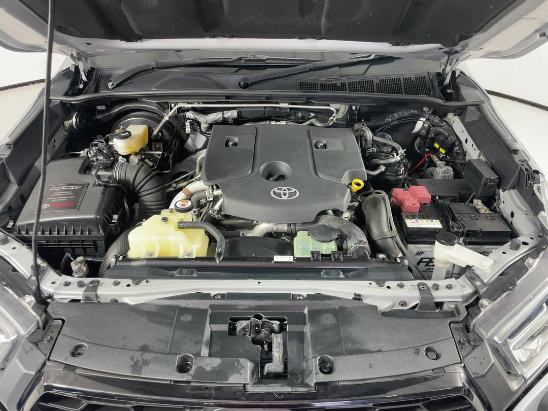 Photo '13' of Toyota Hilux