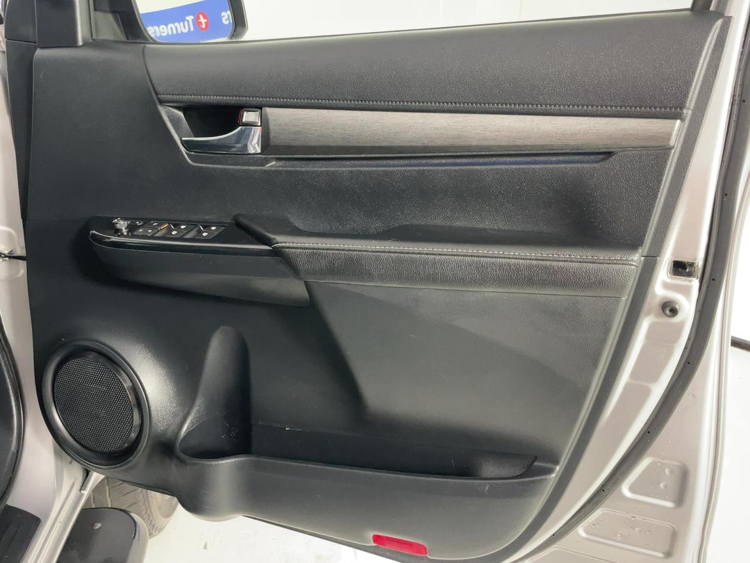 Photo '15' of Toyota Hilux