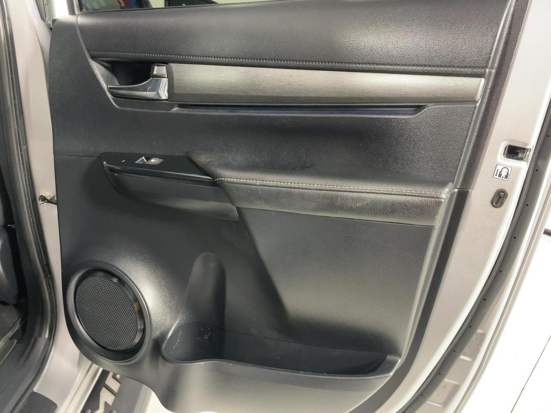 Photo '19' of Toyota Hilux