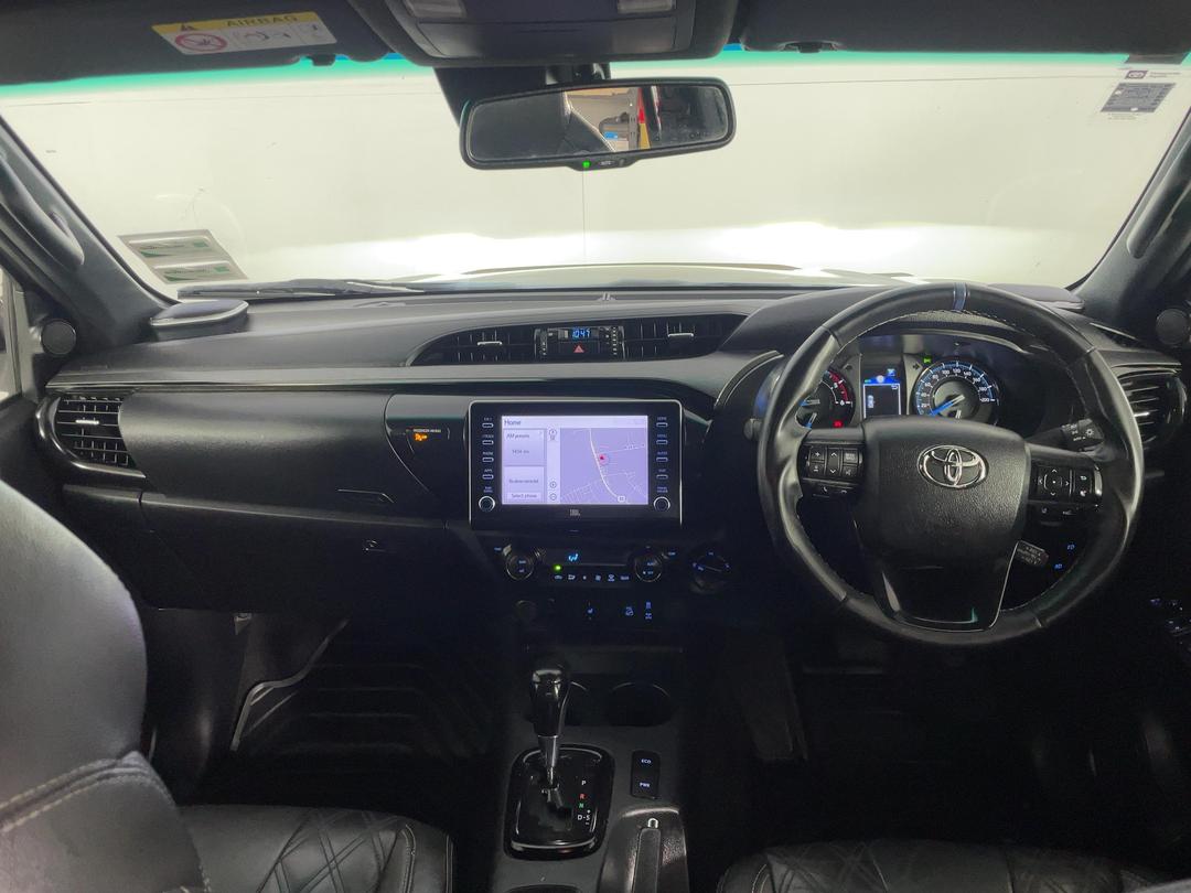 Photo '17' of Toyota Hilux