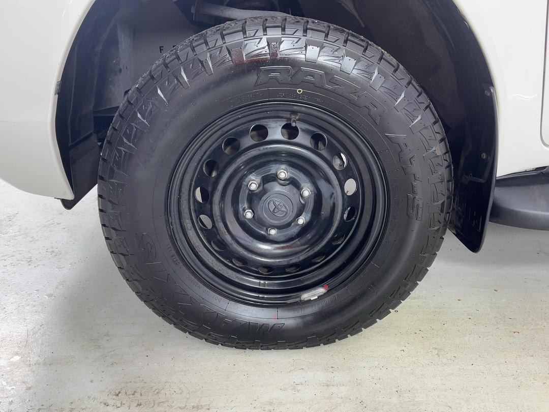 Photo '10' of Toyota Hilux