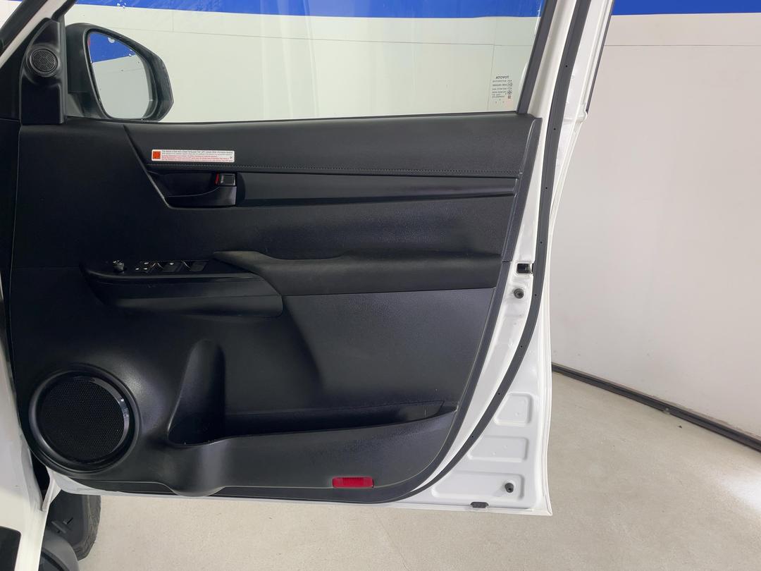 Photo '15' of Toyota Hilux