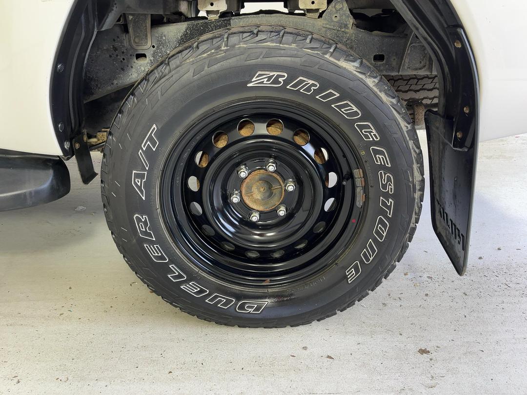Photo '11' of Toyota Hilux