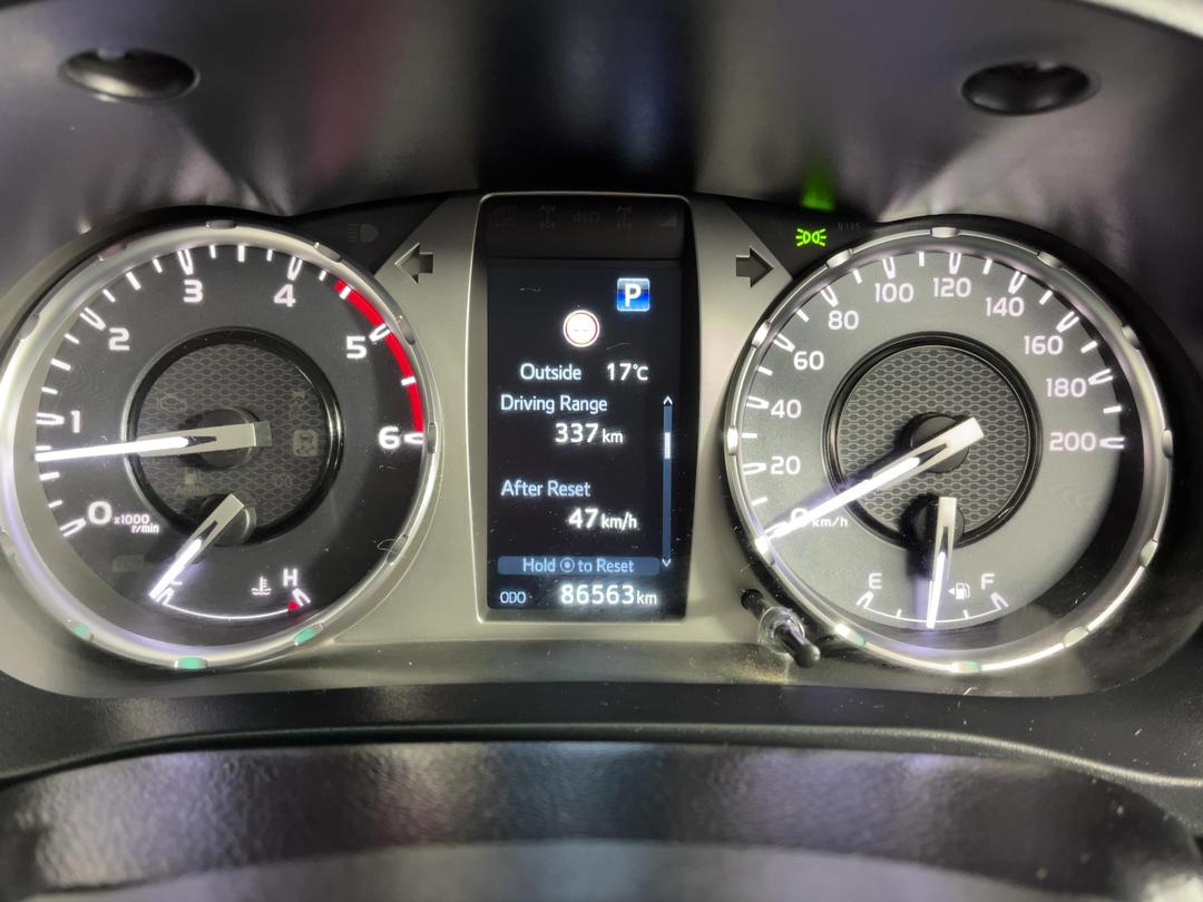 Photo '21' of Toyota Hilux