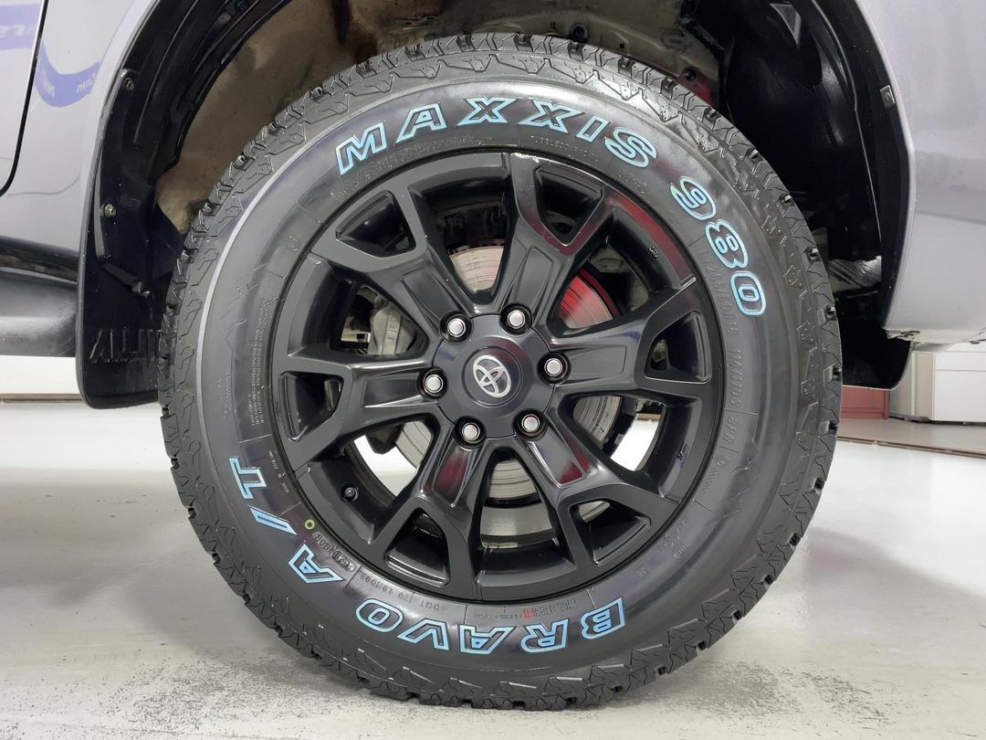 Photo '9' of Toyota Hilux