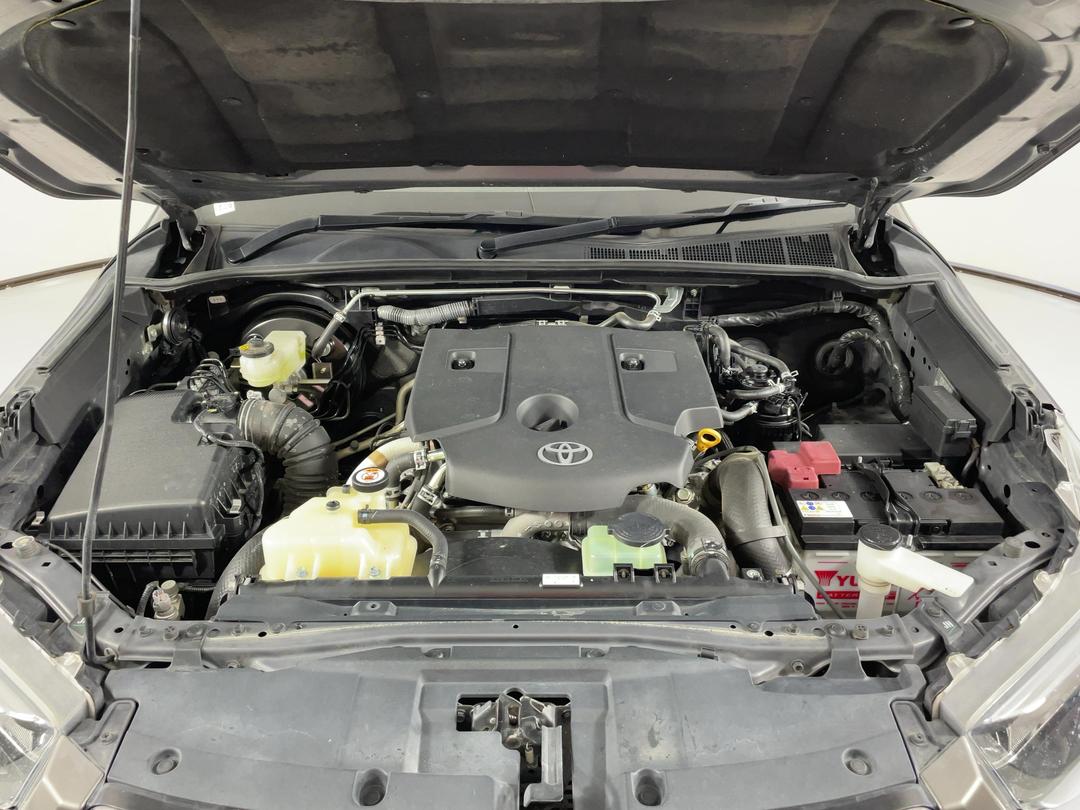 Photo '13' of Toyota Hilux