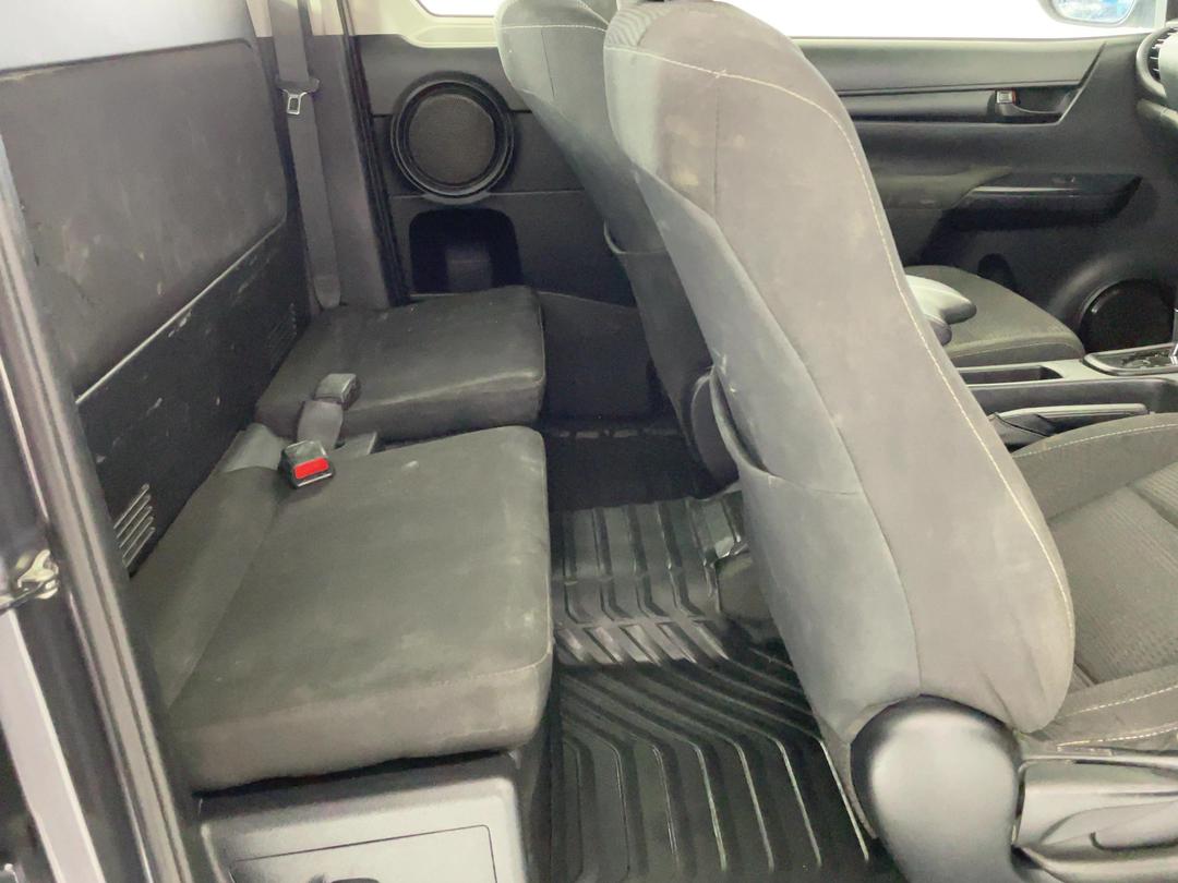 Photo '20' of Toyota Hilux