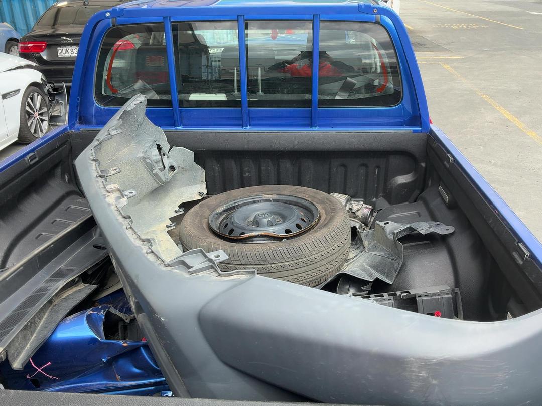 Photo '12' of Toyota Hilux WM DC