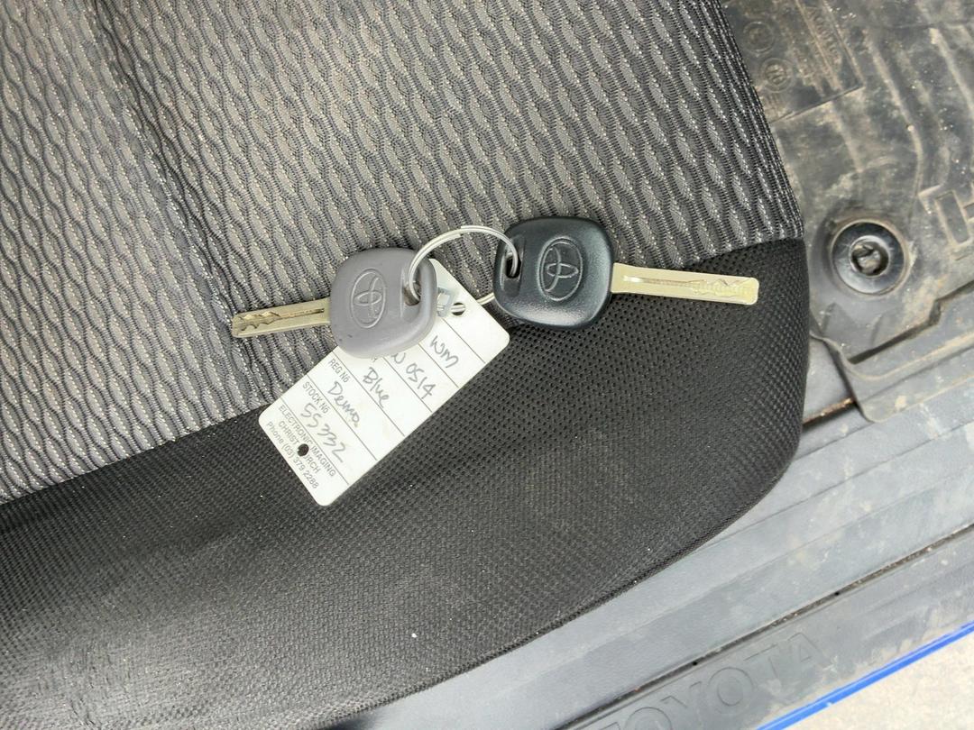 Photo '16' of Toyota Hilux WM DC