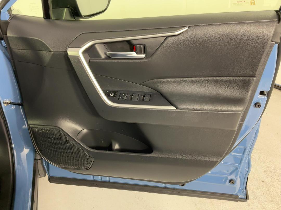 Photo '15' of Toyota Rav4