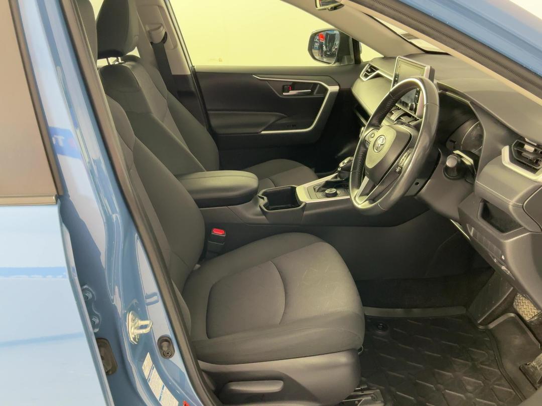 Photo '16' of Toyota Rav4