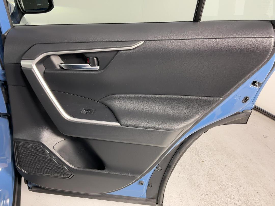 Photo '19' of Toyota Rav4