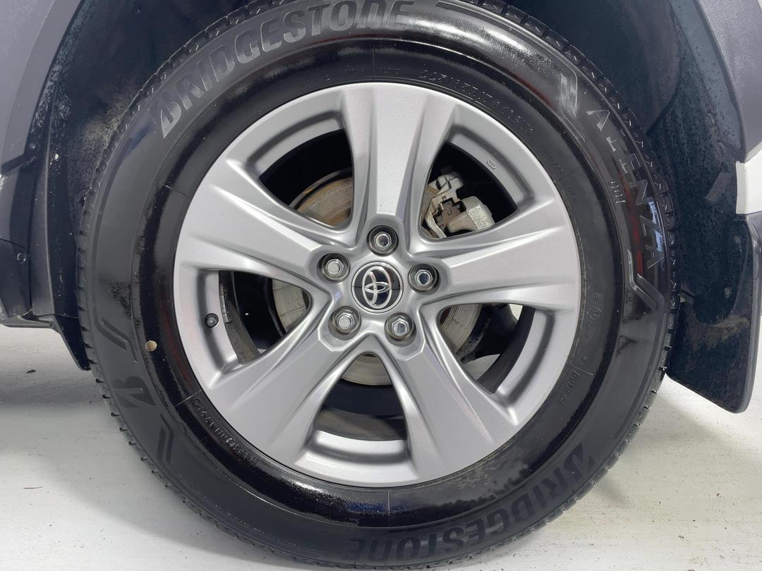 Photo '11' of Toyota Rav4