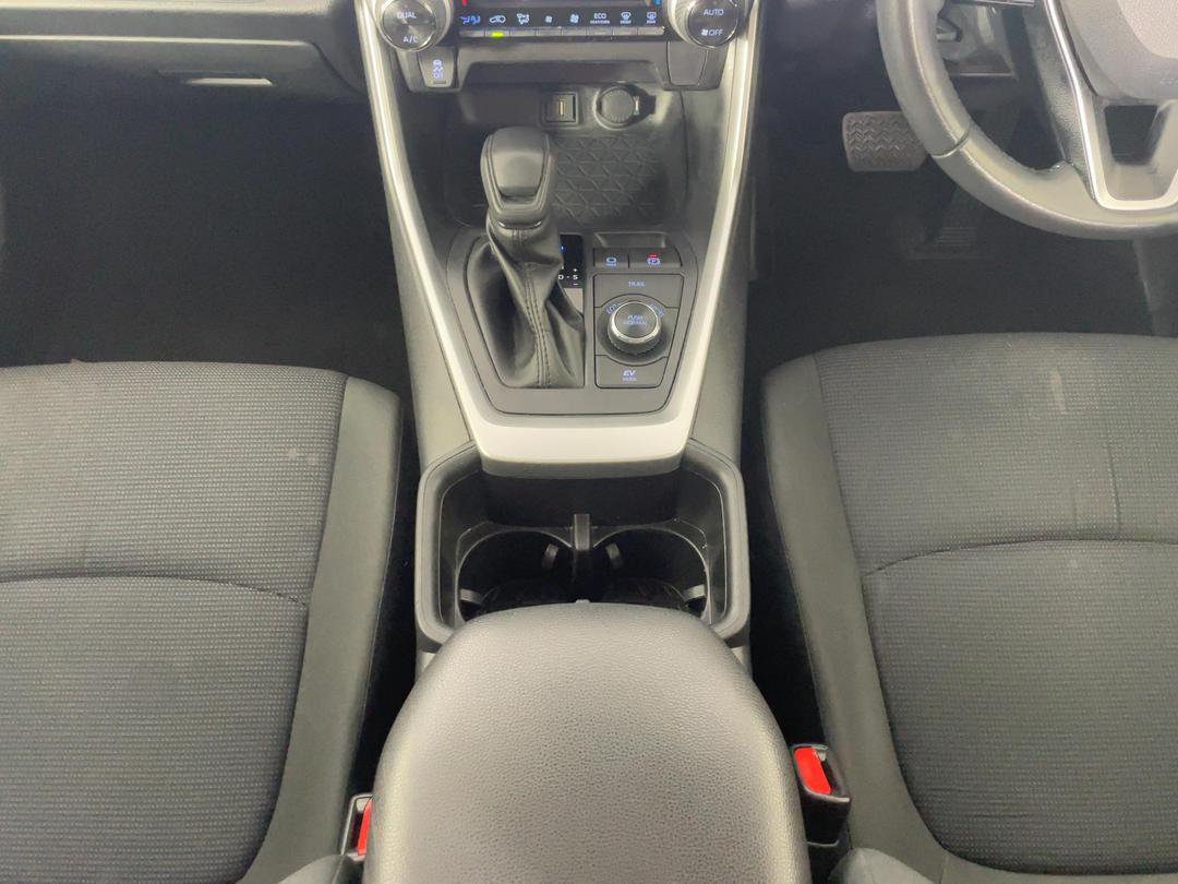 Photo '18' of Toyota Rav4