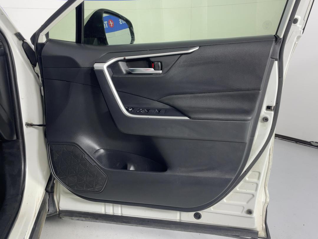 Photo '15' of Toyota Rav4