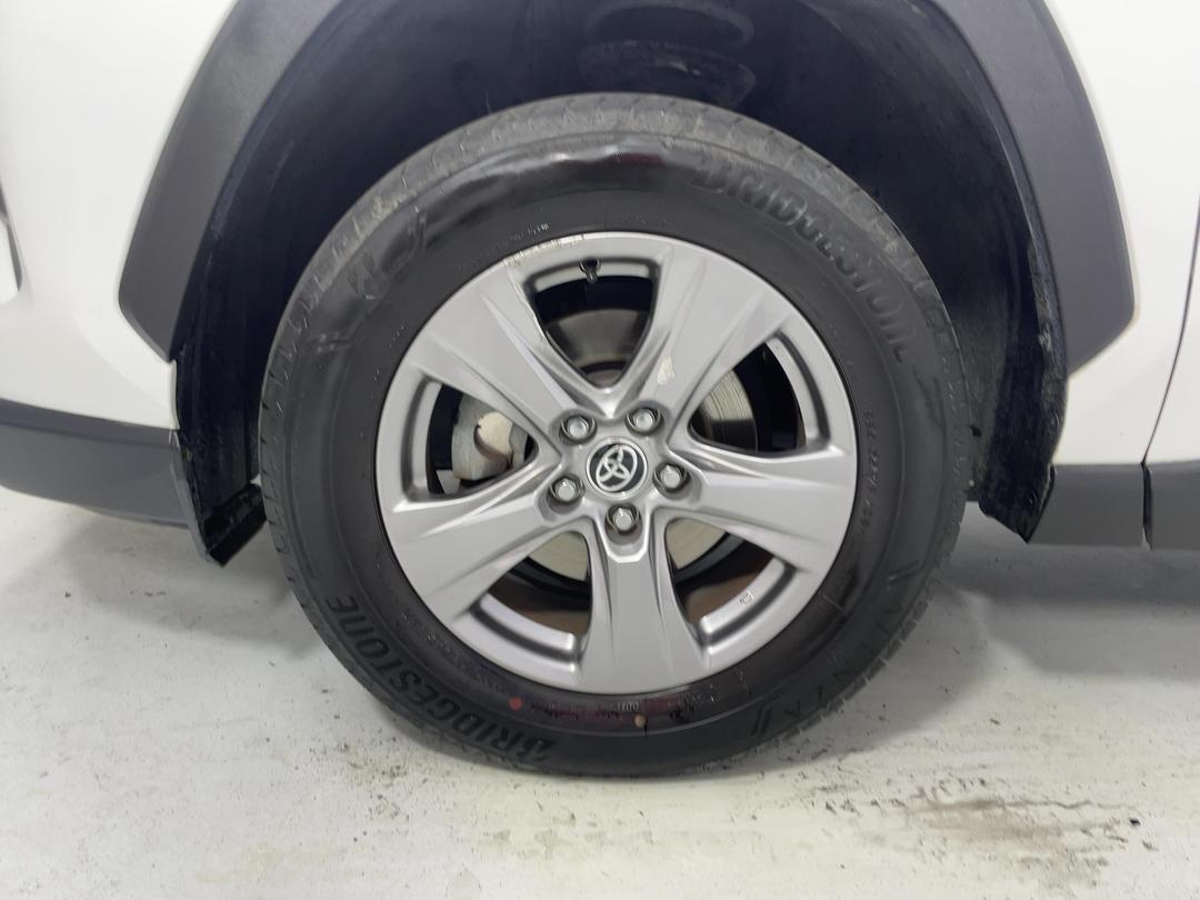 Photo '10' of Toyota Rav4