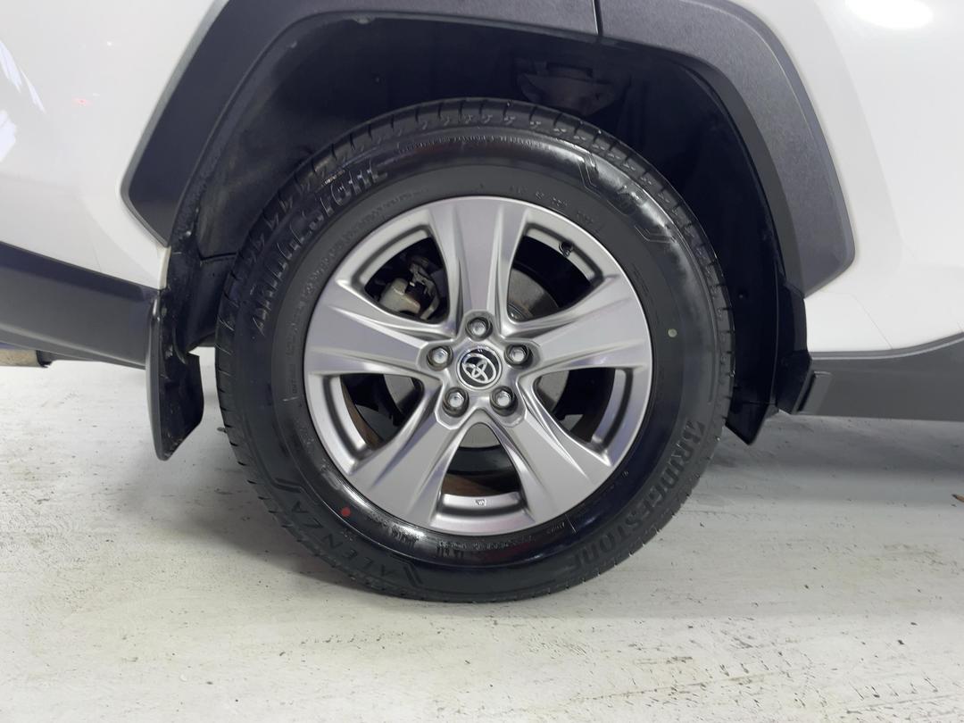 Photo '12' of Toyota Rav4