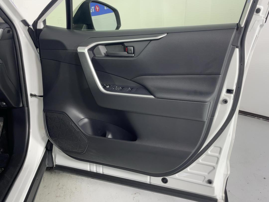 Photo '15' of Toyota Rav4