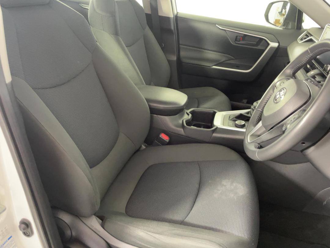 Photo '16' of Toyota Rav4