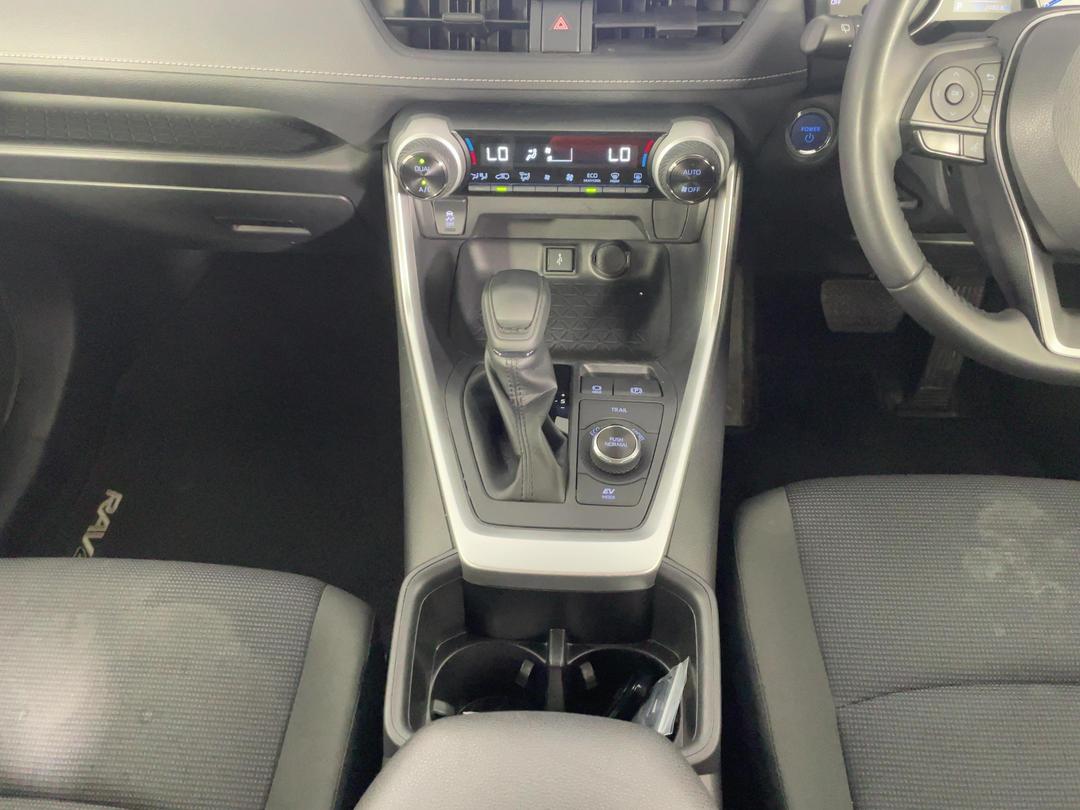 Photo '18' of Toyota Rav4