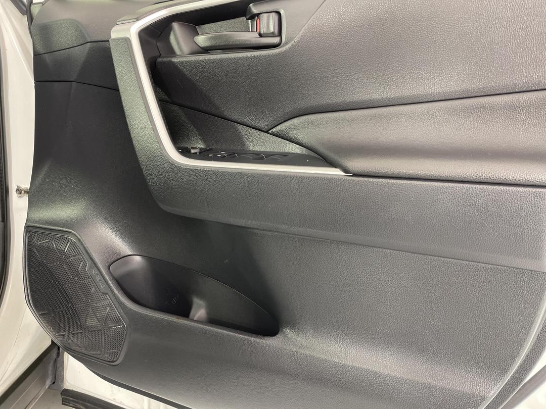 Photo '15' of Toyota Rav4