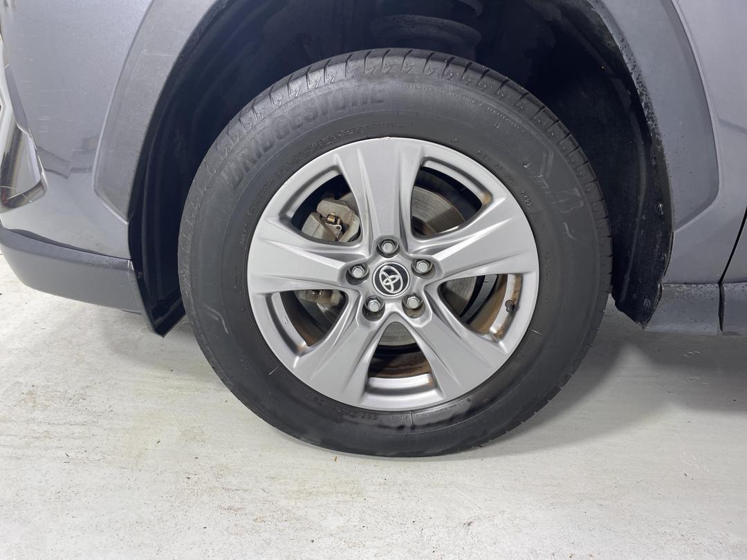 Photo '10' of Toyota Rav4