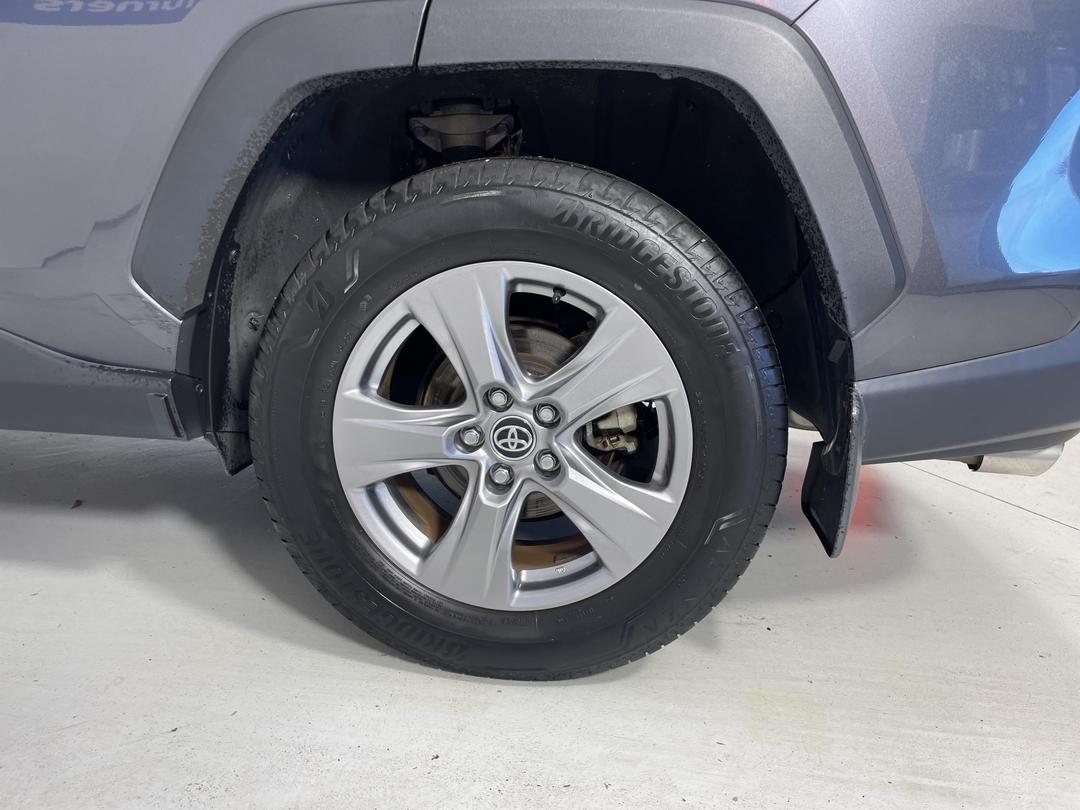 Photo '11' of Toyota Rav4