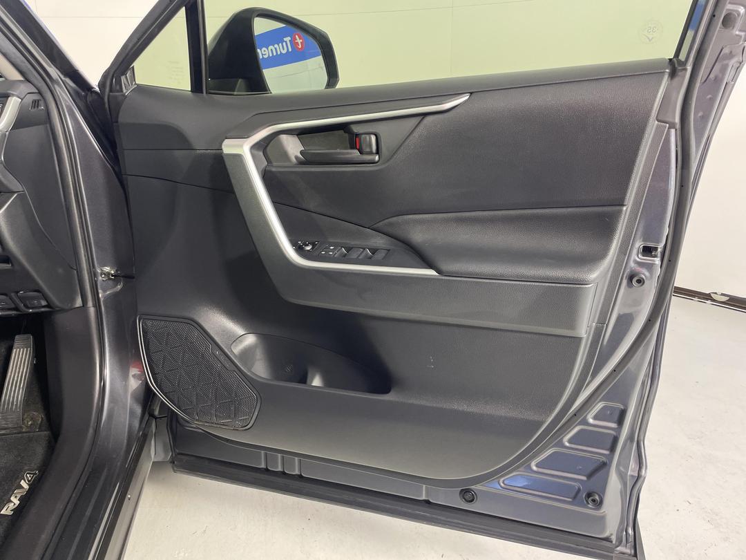 Photo '15' of Toyota Rav4