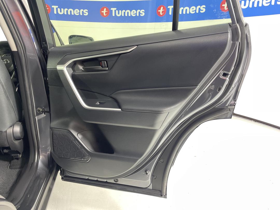 Photo '19' of Toyota Rav4